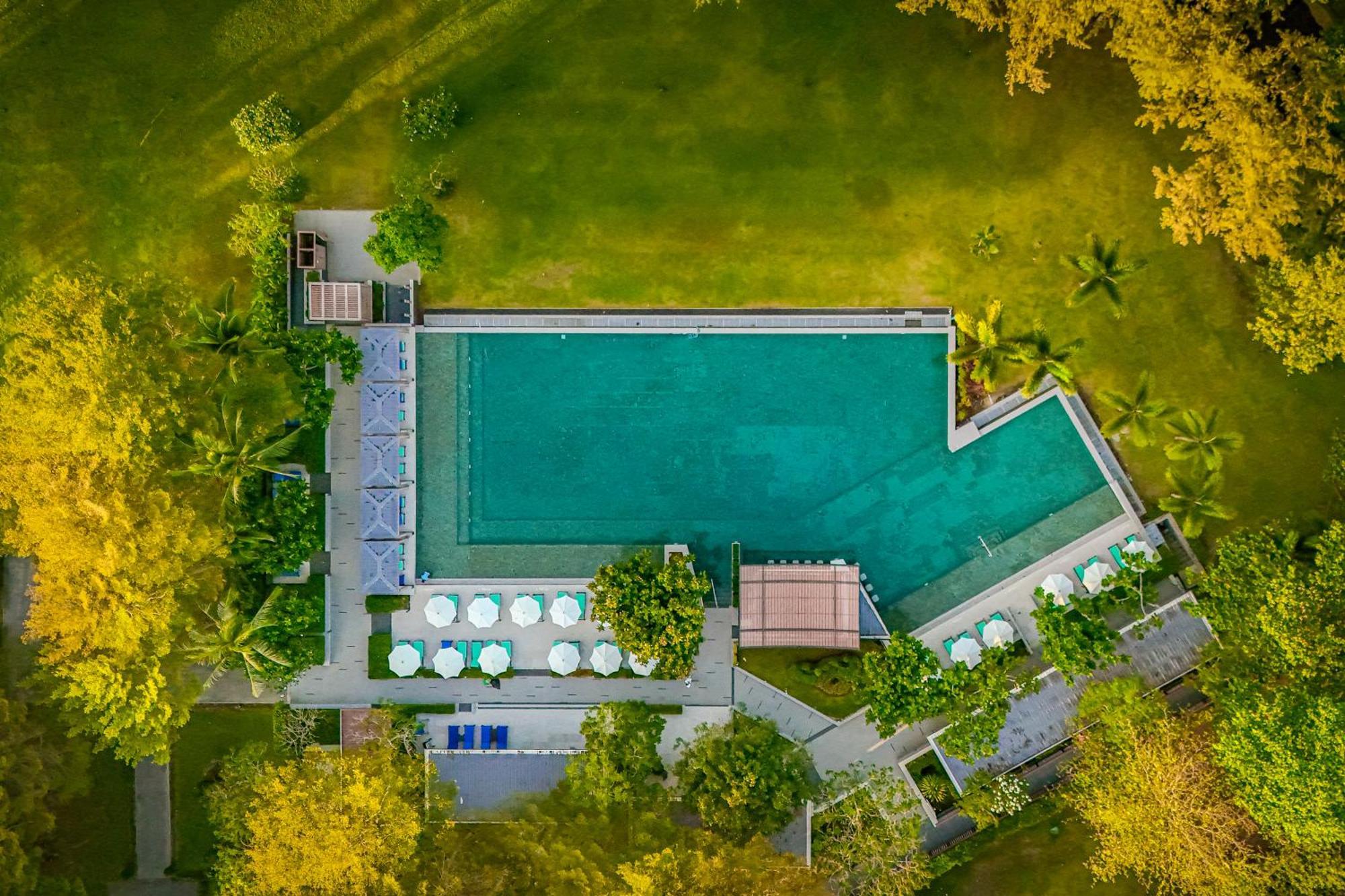 甲米都喜天丽海滨度假酒店-Sha认证 功孟海滩 外观 照片 Aerial view of the swimming pool