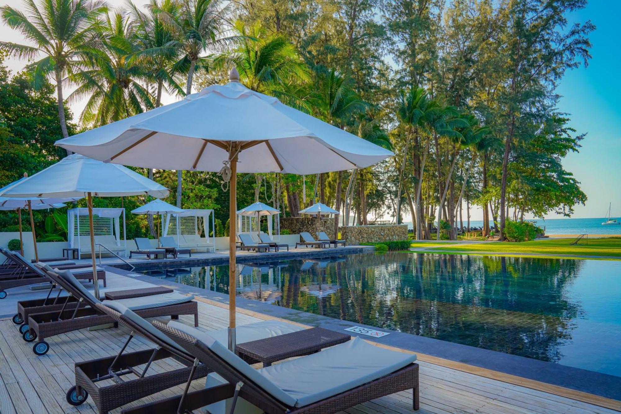 甲米都喜天丽海滨度假酒店-Sha认证 功孟海滩 外观 照片 The Beachfront Pool at The Standard, Hua Hin