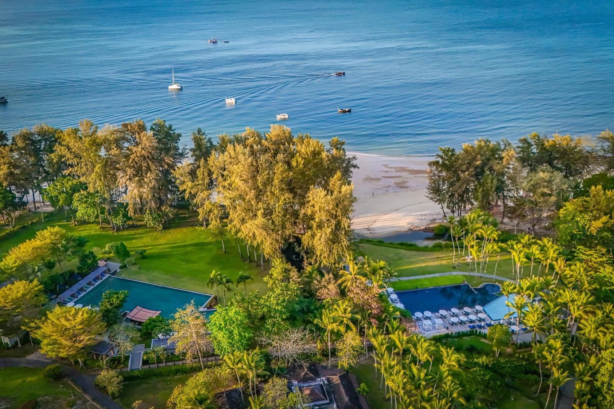 甲米都喜天丽海滨度假酒店-Sha认证 功孟海滩 外观 照片 Aerial view of the resort