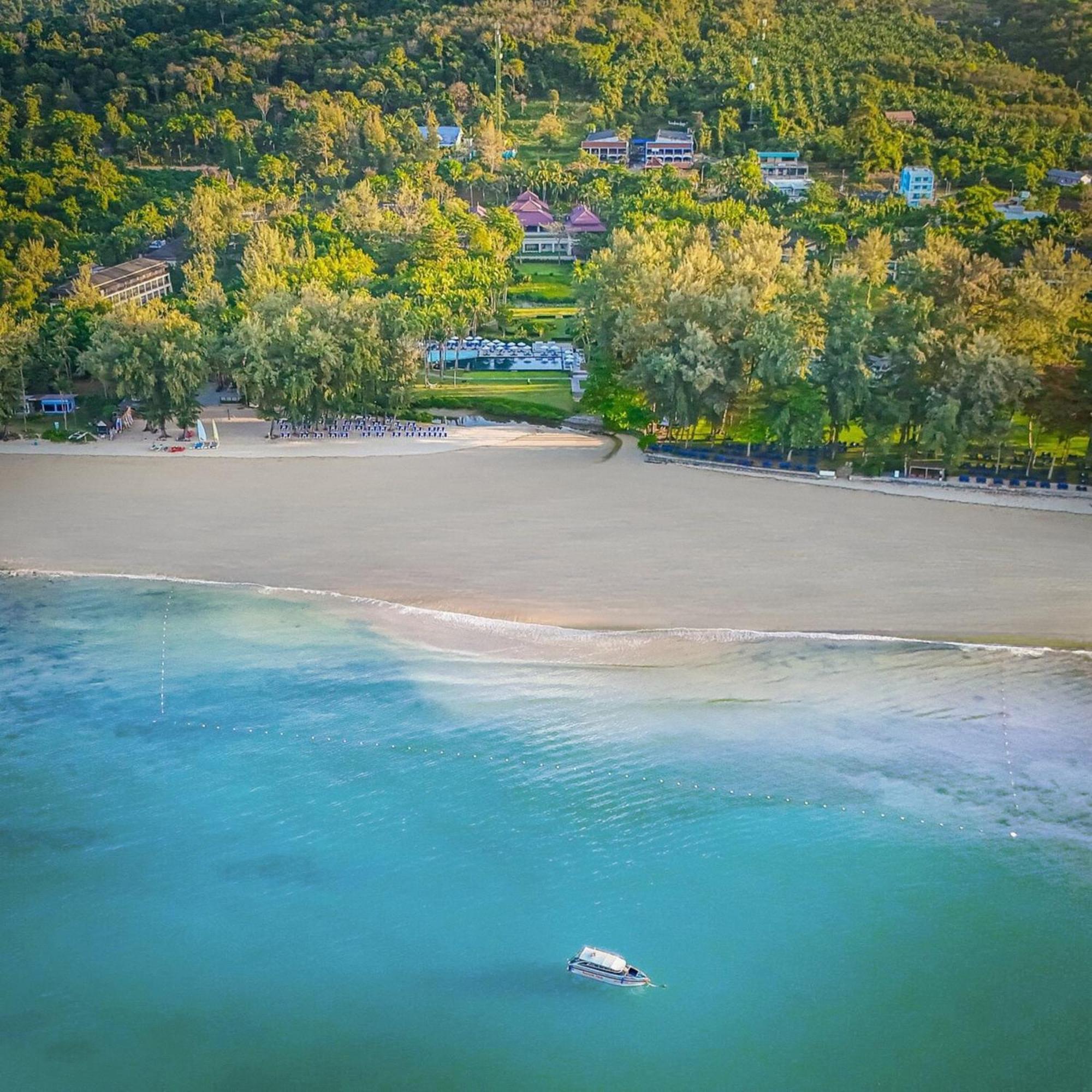 甲米都喜天丽海滨度假酒店-Sha认证 功孟海滩 外观 照片 Aerial view of the beach